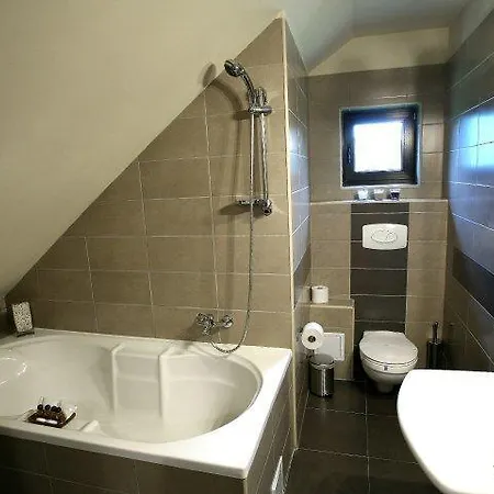 Guest house Maya House *